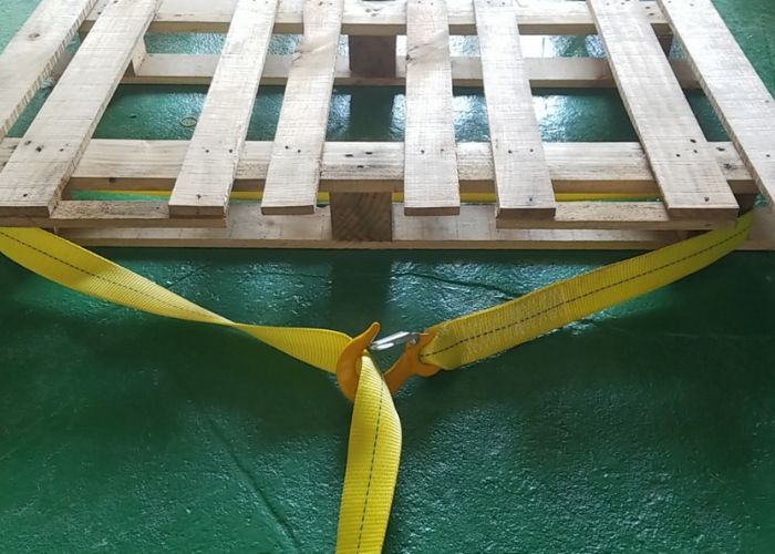 Dây cảo tăng đơ vải chằng hàng chịu tải tốt và bền bỉ, làm từ polyester hoặc nylon, có thể đáp ứng các mức tải trọng từ 500kg đến 10 tấn Dây cảo tăng đơ vải chằng hàng chịu tải tốt và bền bỉ, làm từ polyester hoặc nylon, có thể đáp ứng các mức tải trọng từ 500kg đến 10 tấn